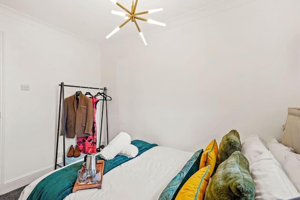 Cosy Apartment 5 Guests 3 Beds 1 Sofa Bed Lewisham London Exterior photo